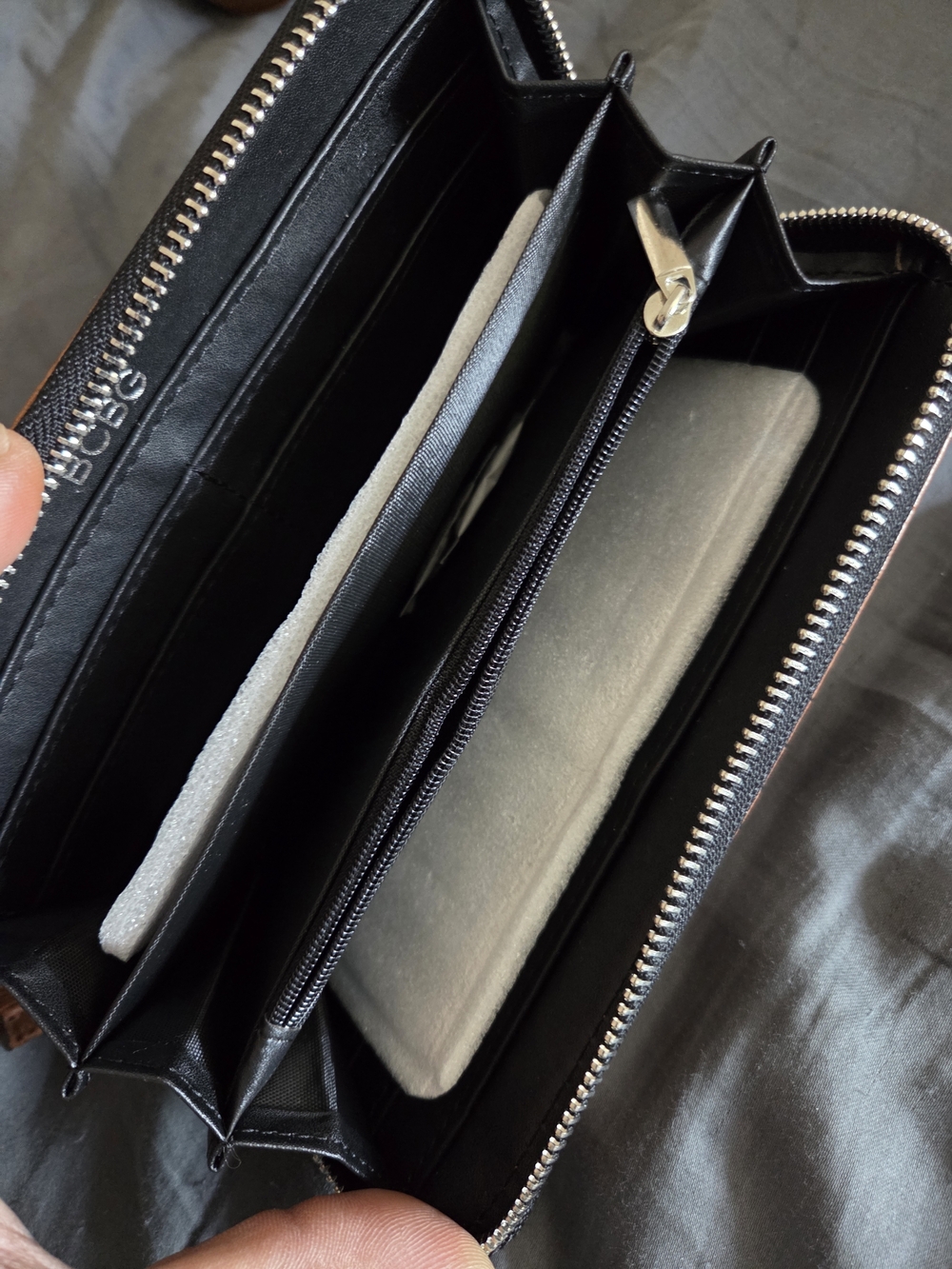 BCBGeneration Wallet - Picture 7 of 11